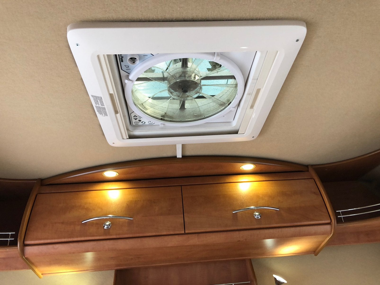 Foto 16 van Smetteloze Carthago Chic C-Line i4.8 ENKELE BEDDEN + Hefbed