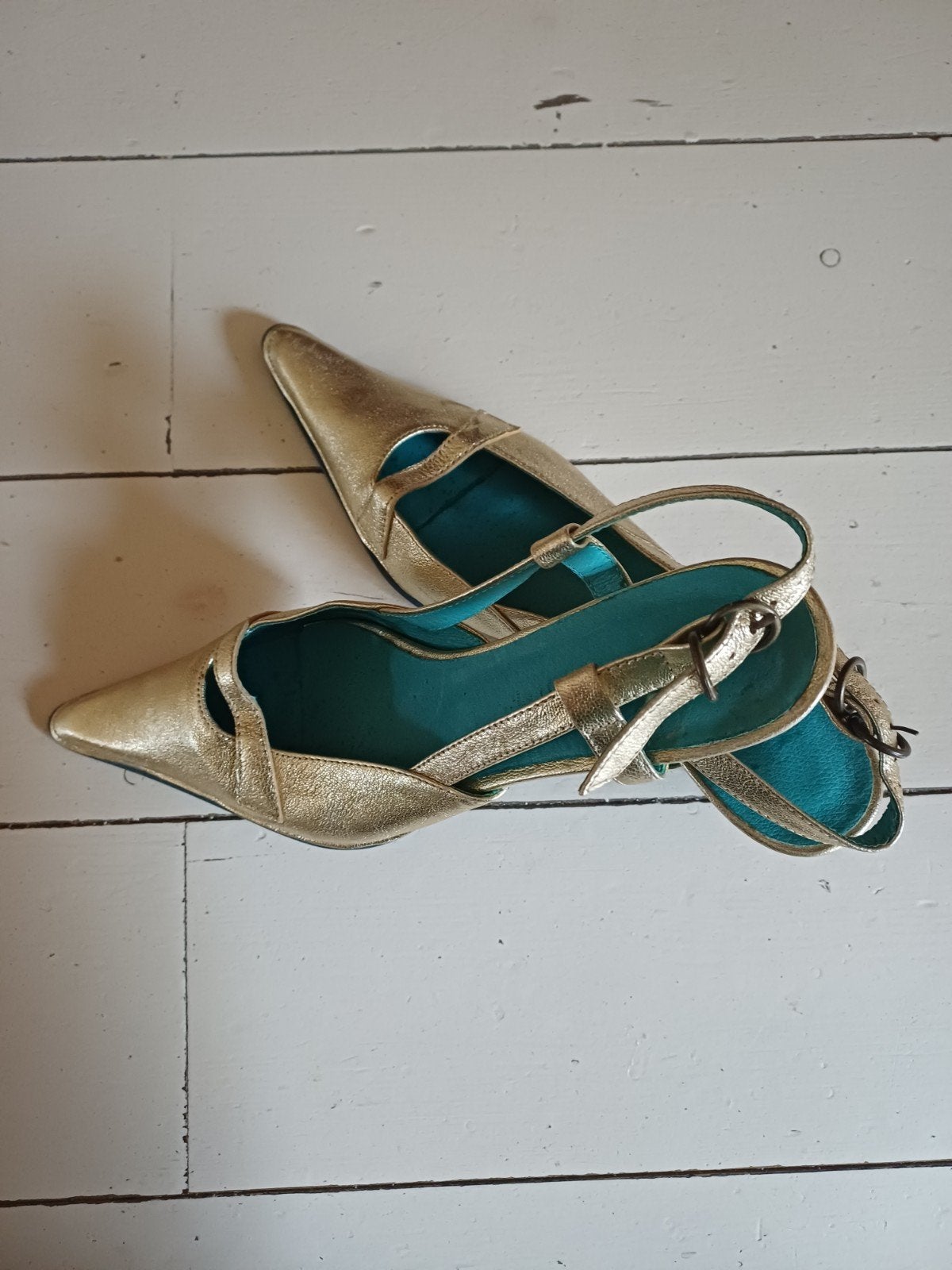 Gouden slingback pumps met puntige neus, Pumps, Overige kleuren, Ophalen of Verzenden, Zo goed als nieuw