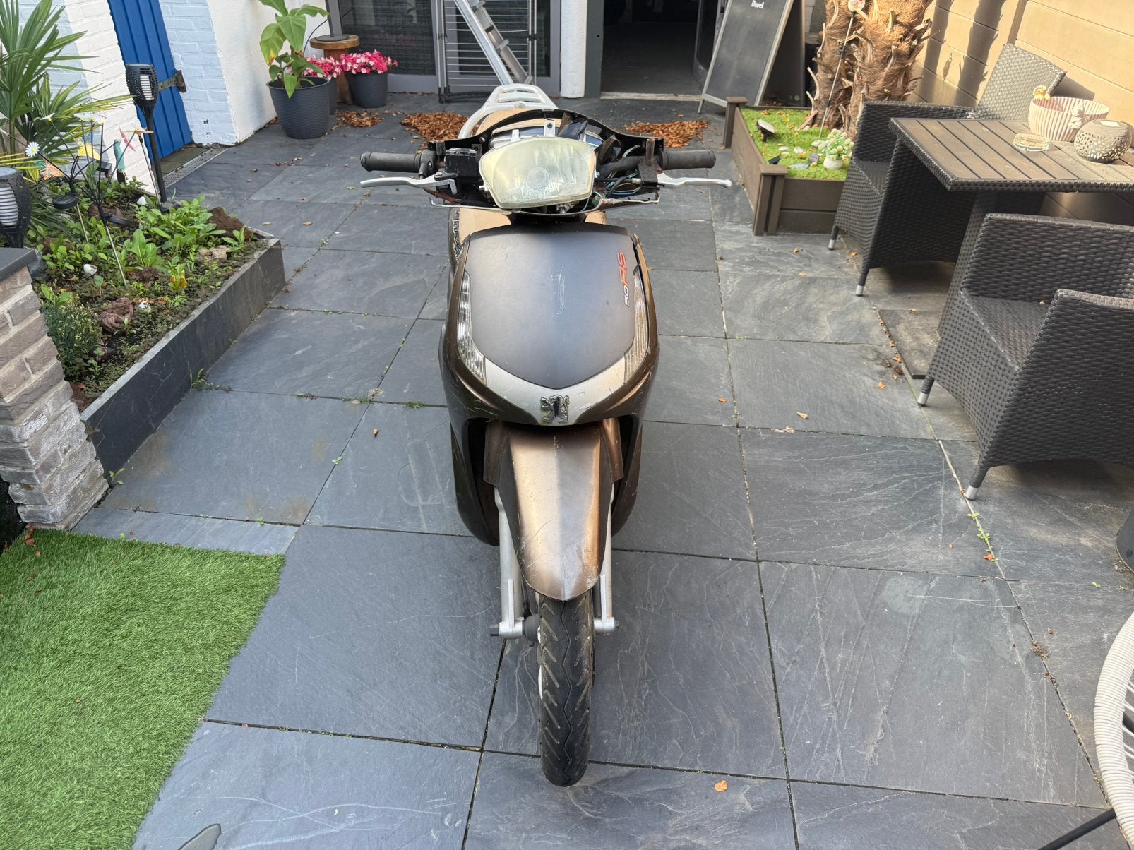 Peugeot tweet 2013 met kenteken, Gebruikt, Ophalen of Verzenden, Benzine, Peugeot