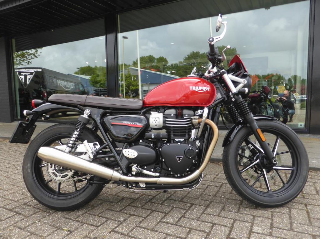 Triumph Street Twin 900 ABS Street Twin 900 met nog maar 741, Motoren, Motoren | Triumph, Triumph Motocycles, Bedrijf, 900 cc