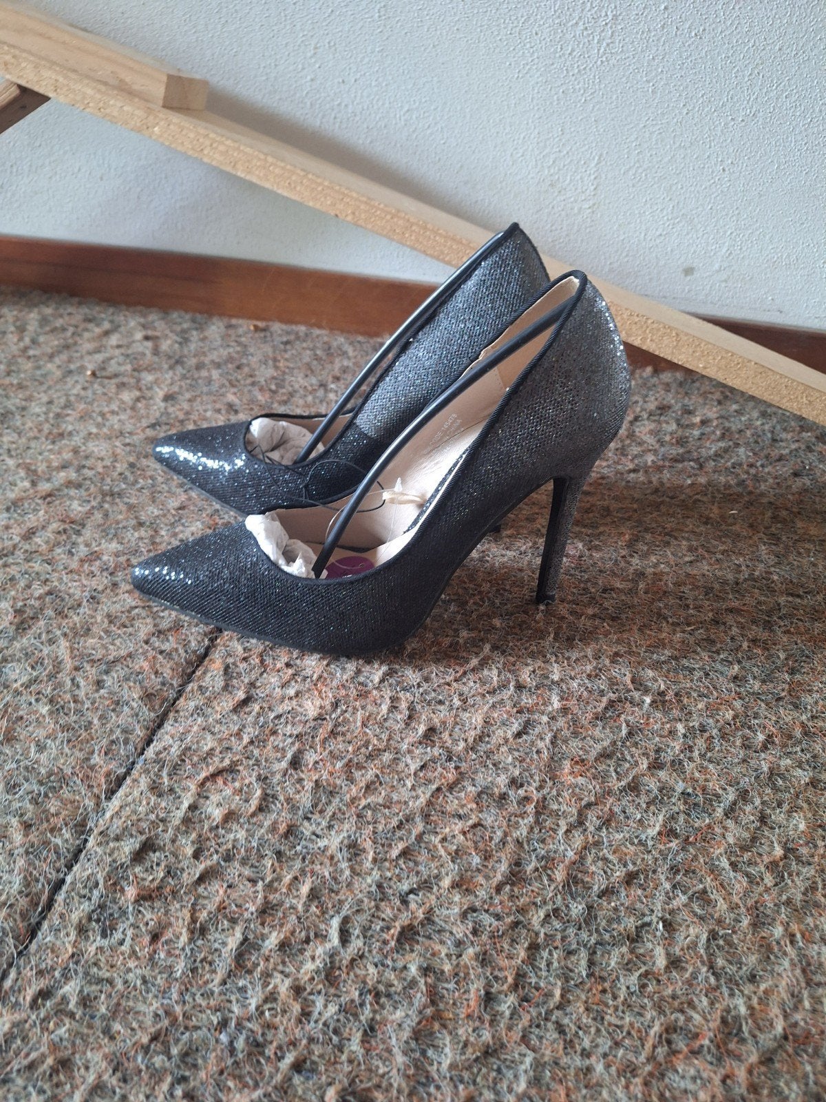 Nieuwe zwarte glitter pumps met hak heb er 11, Pumps, Primark, Zwart, Nieuw