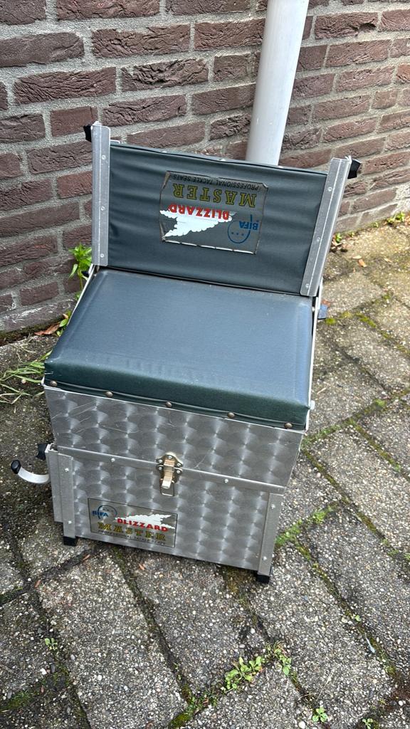 Bifa Blizzard Master viskoffer met zitje, Watersport en Boten, Ophalen, Gebruikt, Koffer of Tas