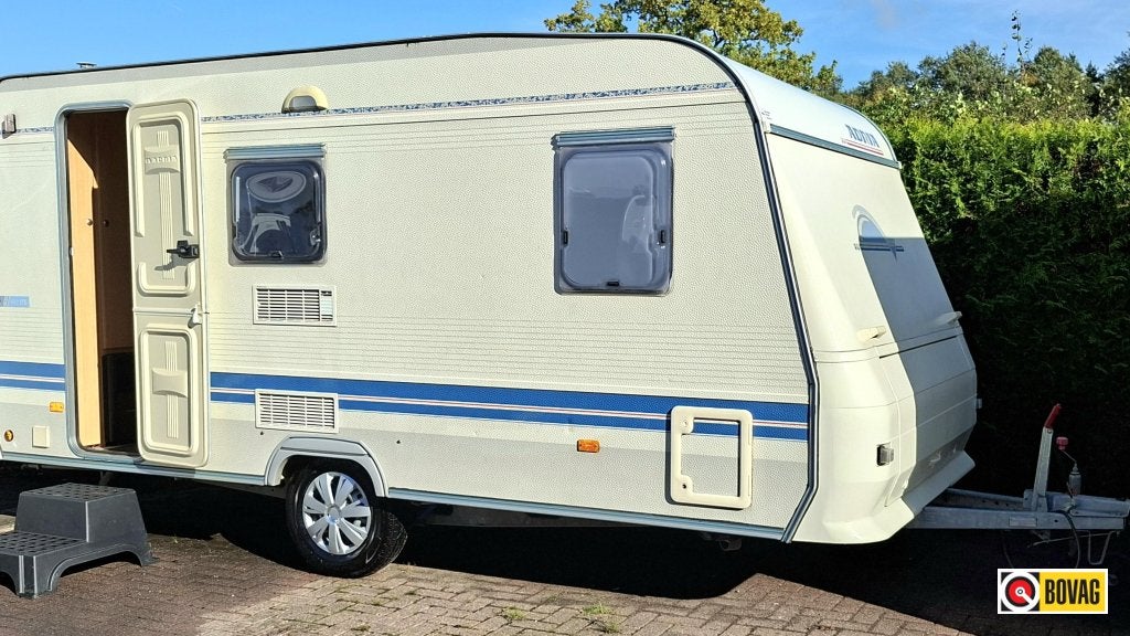 Adria Unica A 432 PX incl. voortent, Luifel, Lengtebed, Bedrijf, Treinzit