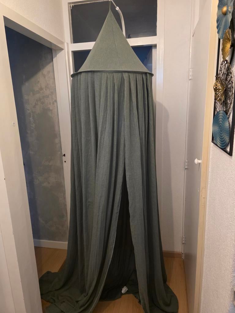 Groene klamboe ledikant met piekstok - Zo goed als nieuw, Kinderen en Baby's, Kinderkamer | Inrichting en Decoratie, Ophalen, Zo goed als nieuw