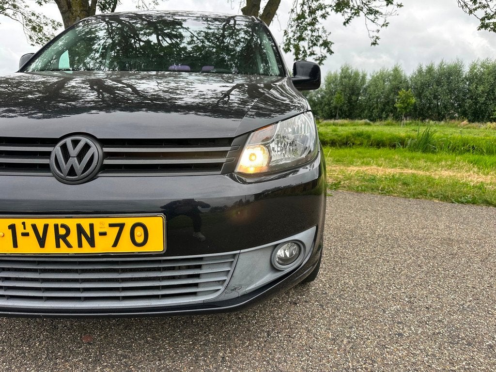 Volkswagen Caddy 1.6 TDI|trekhaak|half leder|automaat dsg, Auto's, Euro 5, Gebruikt, Zwart, 4 cilinders
