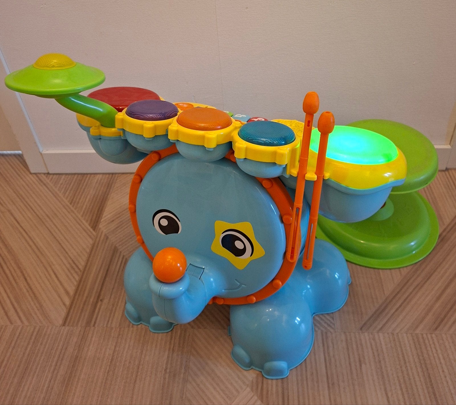 VTech Baby Muziek Olifant Drumstel met Licht en Geluid, Ophalen, Zo goed als nieuw, Overige typen, Met licht
