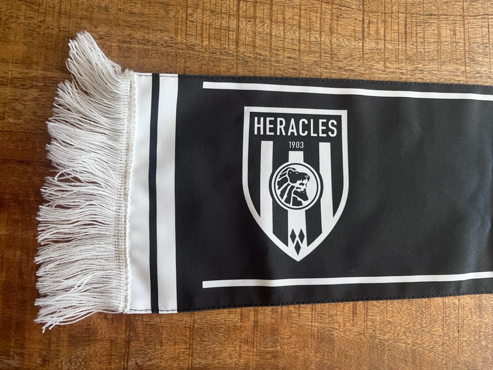 Heracles Almelo sjaal’s, Ophalen of Verzenden, Zo goed als nieuw, Overige maten, Sjaal
