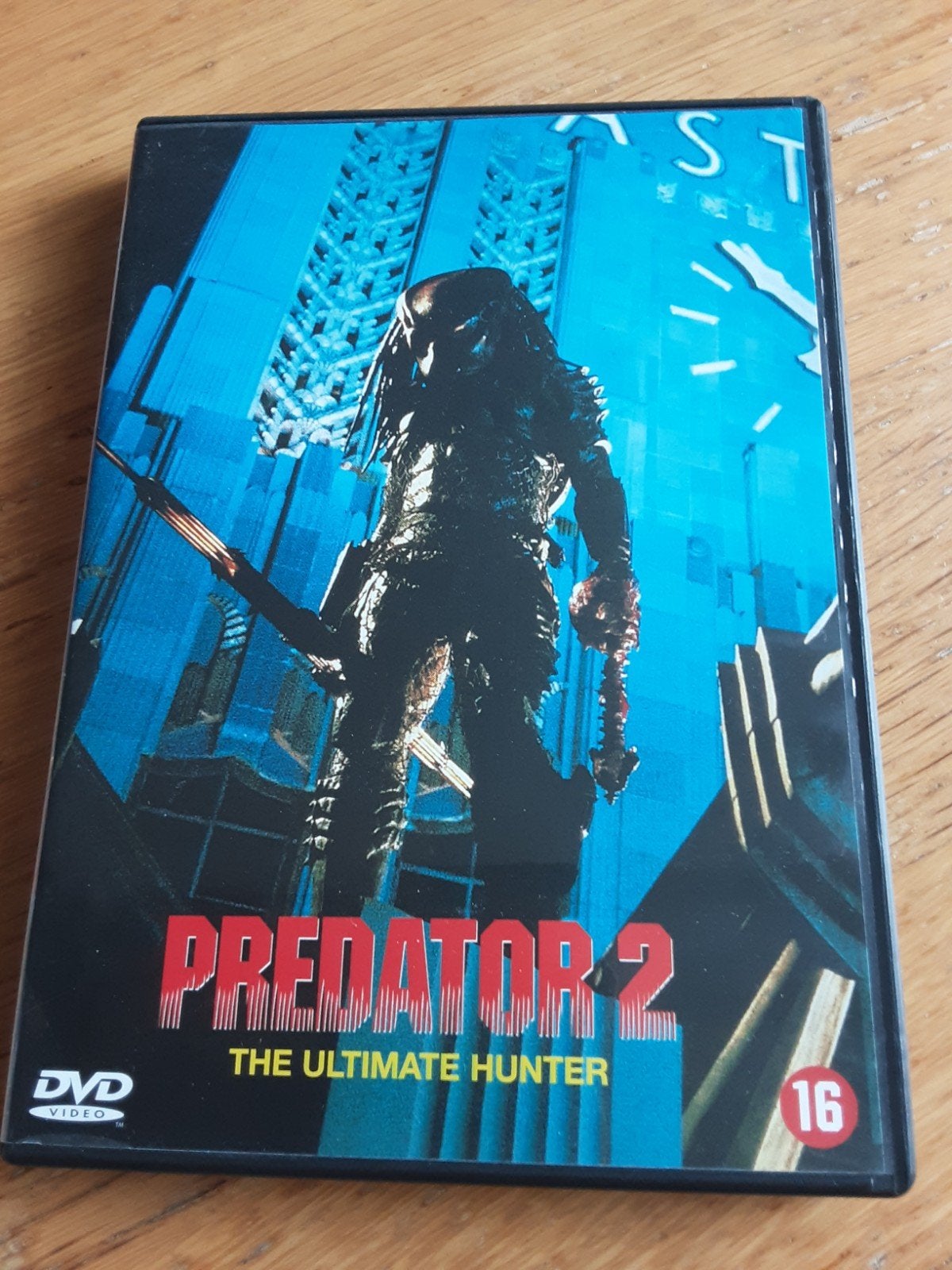 Predator 2, Vanaf 16 jaar, Ophalen, Zo goed als nieuw, Science Fiction