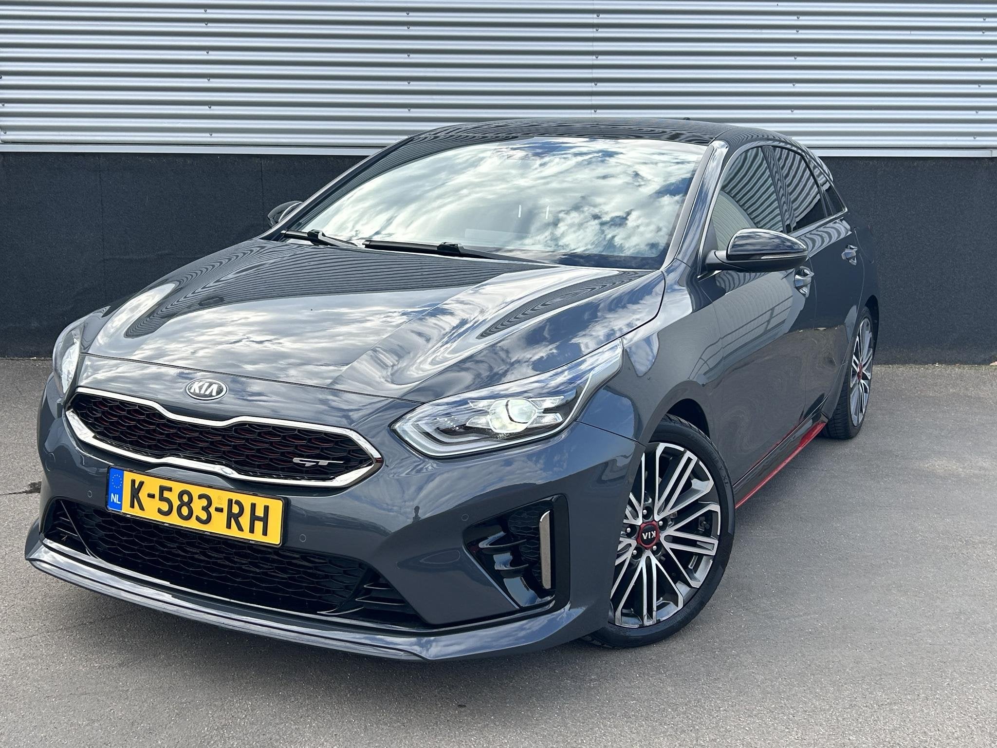 Kia ProCeed 1.6 T-GDI GT 204PK! Schuif/kanteldak, Seat memor, Auto's, Gebruikt, 16 km/l, 66 €/maand, 5 stoelen