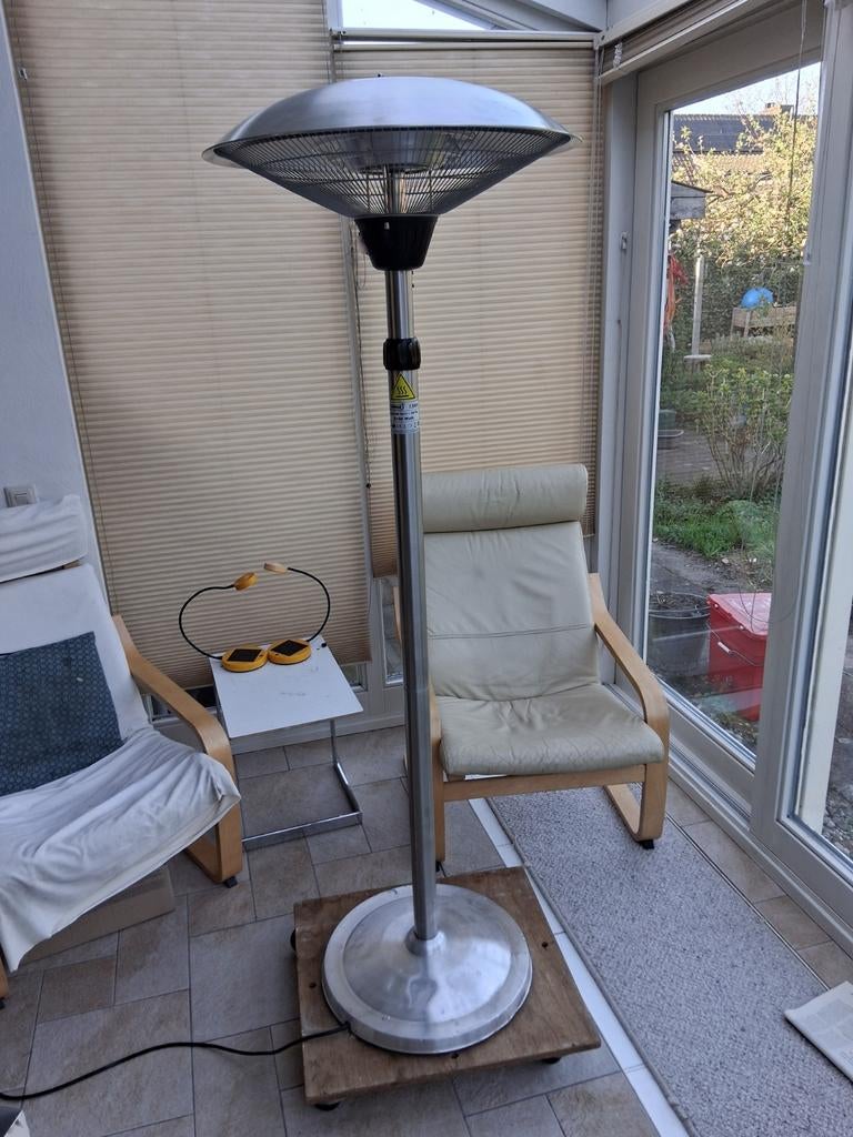 Terrasverwarmer /  tentverwarmer, Ophalen, Zo goed als nieuw, Elektrisch, Vloer
