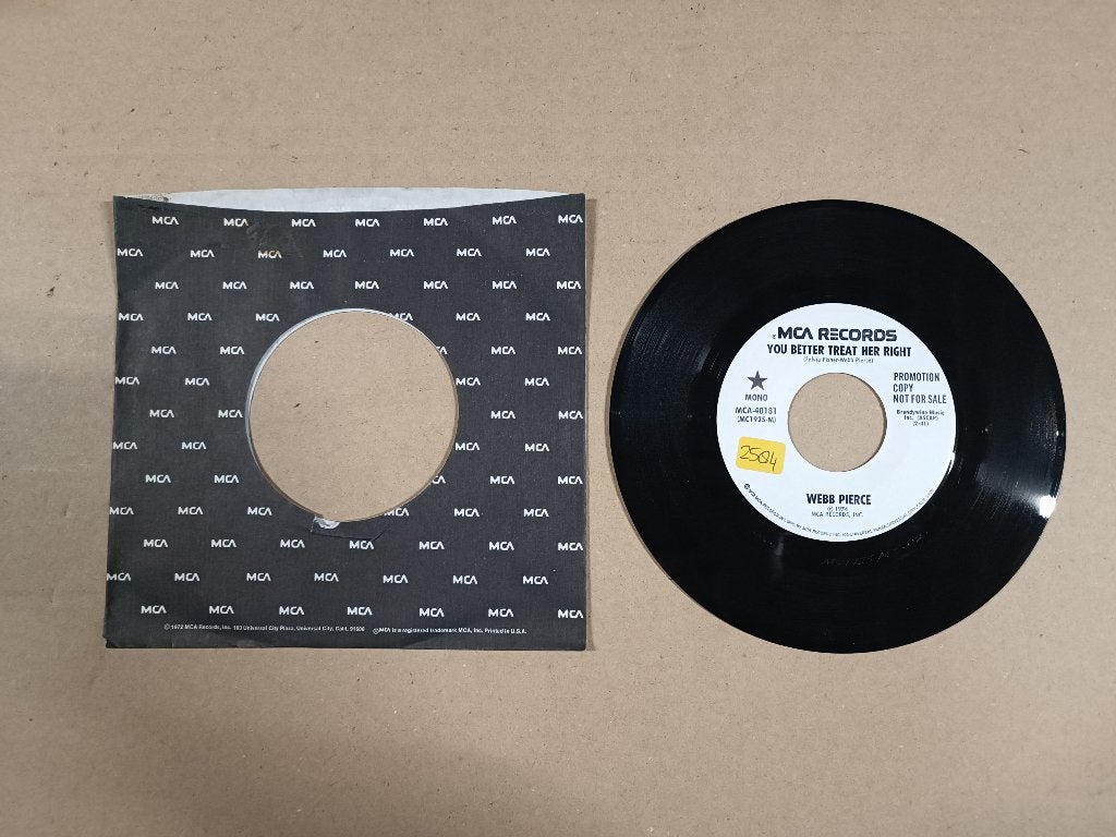 Single: Webb Pierce - You Better Treat Her Right (1974) USA, Verzenden, Gebruikt, 7 inch, Pop