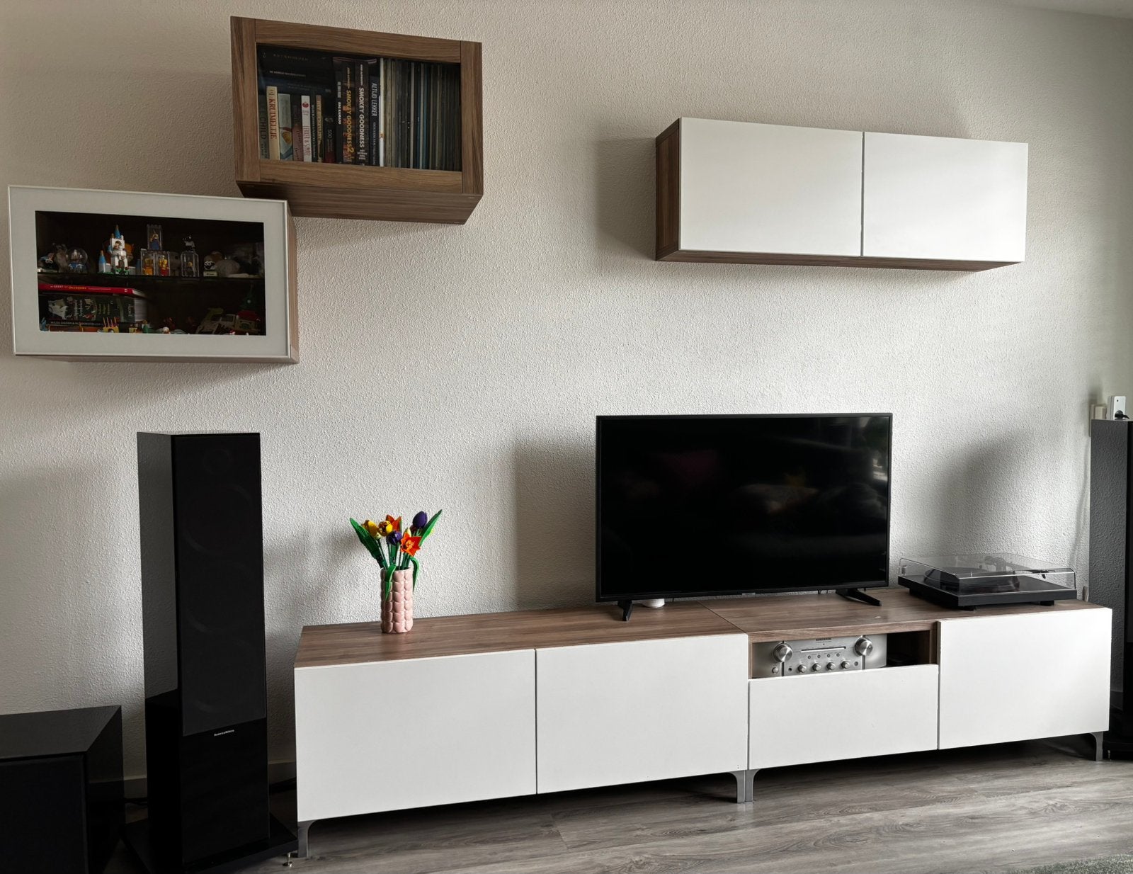 BESTA tv-meubel / wandmeubel, Ophalen, Gebruikt, 200 cm of meer, Minder dan 100 cm