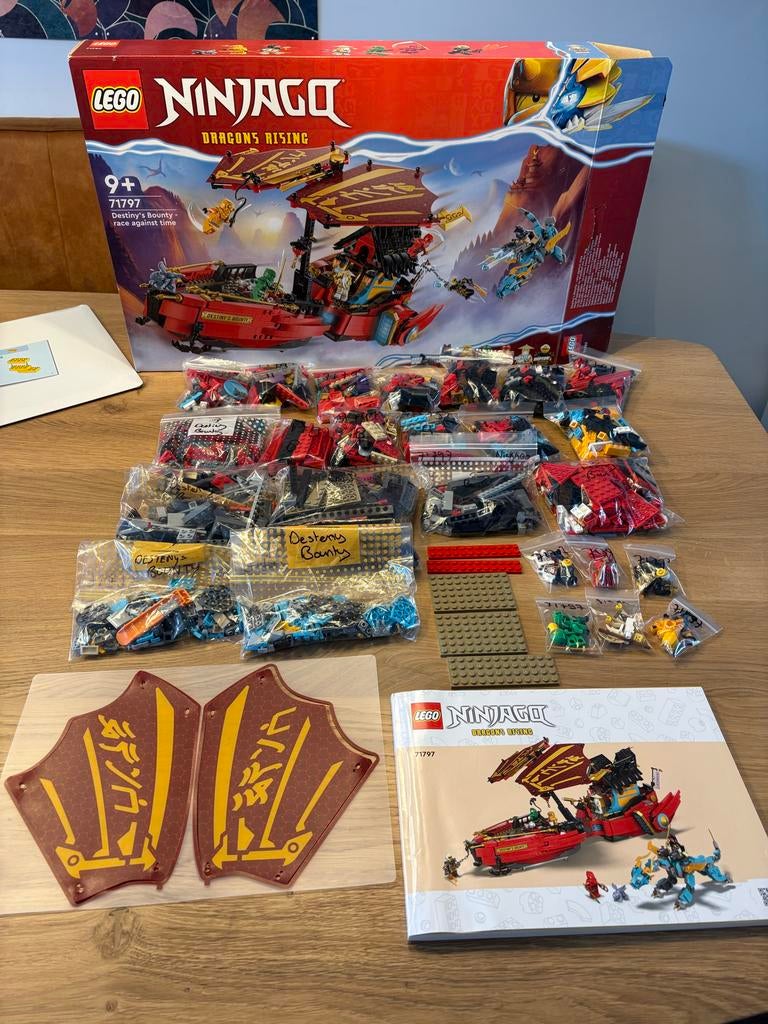Lego Ninjago 71797 Destiny’s Bounty - compleet, Inclusief minifiguren, Lego, Ophalen of Verzenden, Zo goed als nieuw