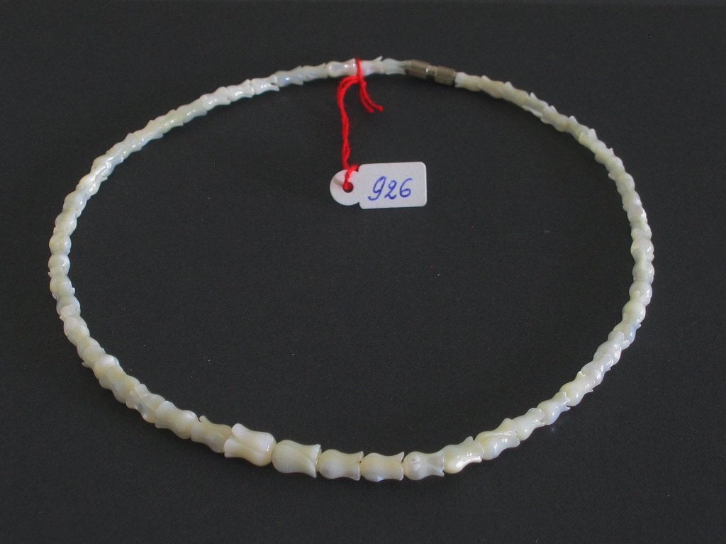 Halssnoer in parelmoer  -  926, Antiek en Kunst, Ophalen