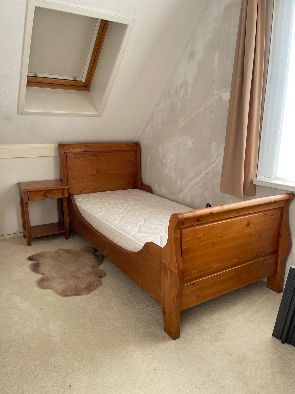 Mooie complete éénpersoons grenen slaapkamer, Huis en Inrichting, Ophalen, Zo goed als nieuw, Eenpersoons, Past in ieder interieur