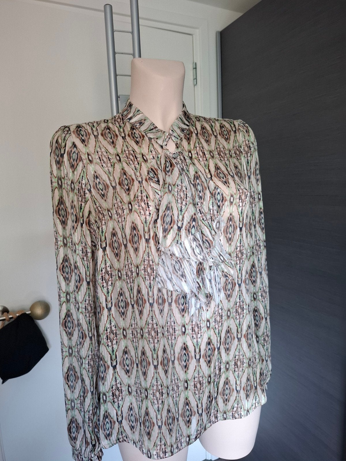 Summum Woman blouse mt 36 heeft een zilver glitter, Summum Woman, Overige kleuren, Ophalen of Verzenden, Zo goed als nieuw