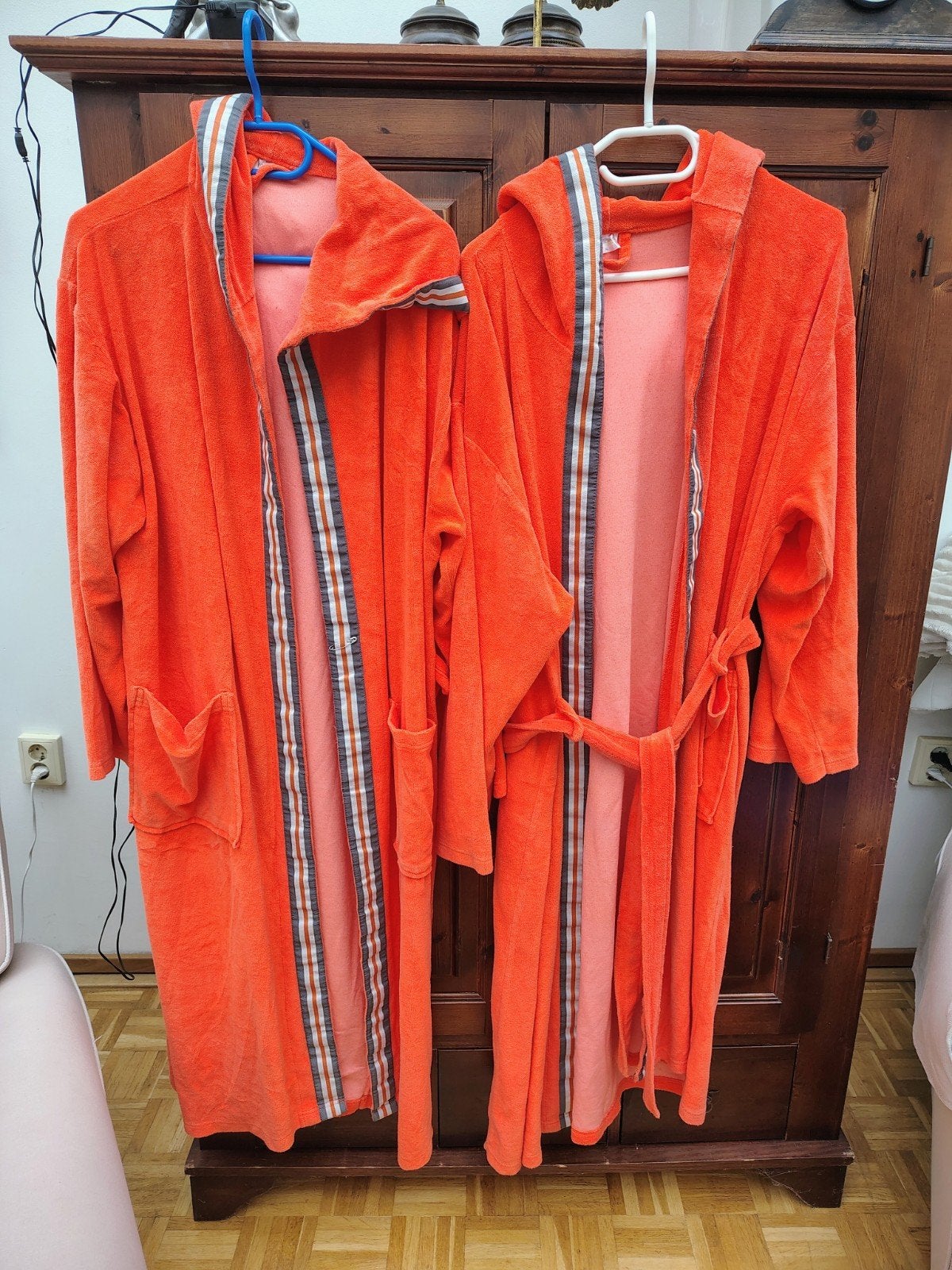 2 Oranje badjassen XL, Ophalen of Verzenden, Maat 56/58 (XL), Oranje of Koningsdag