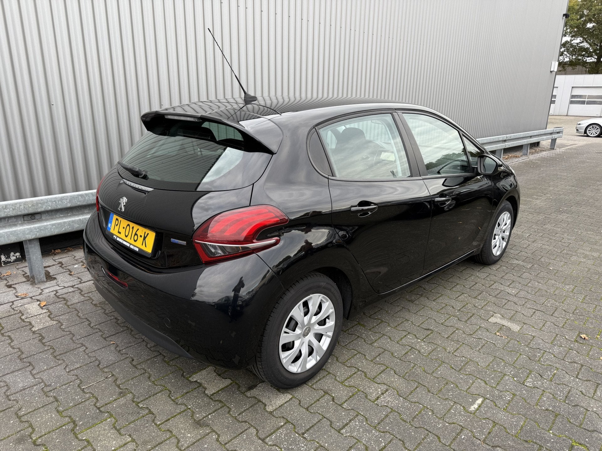 Peugeot 208 1.2 PureTech Active 144Dkm.NAP, 5-Drs, A/C, Navi, Auto's, Voorwielaandrijving, Stof, Gebruikt, 1199 cc