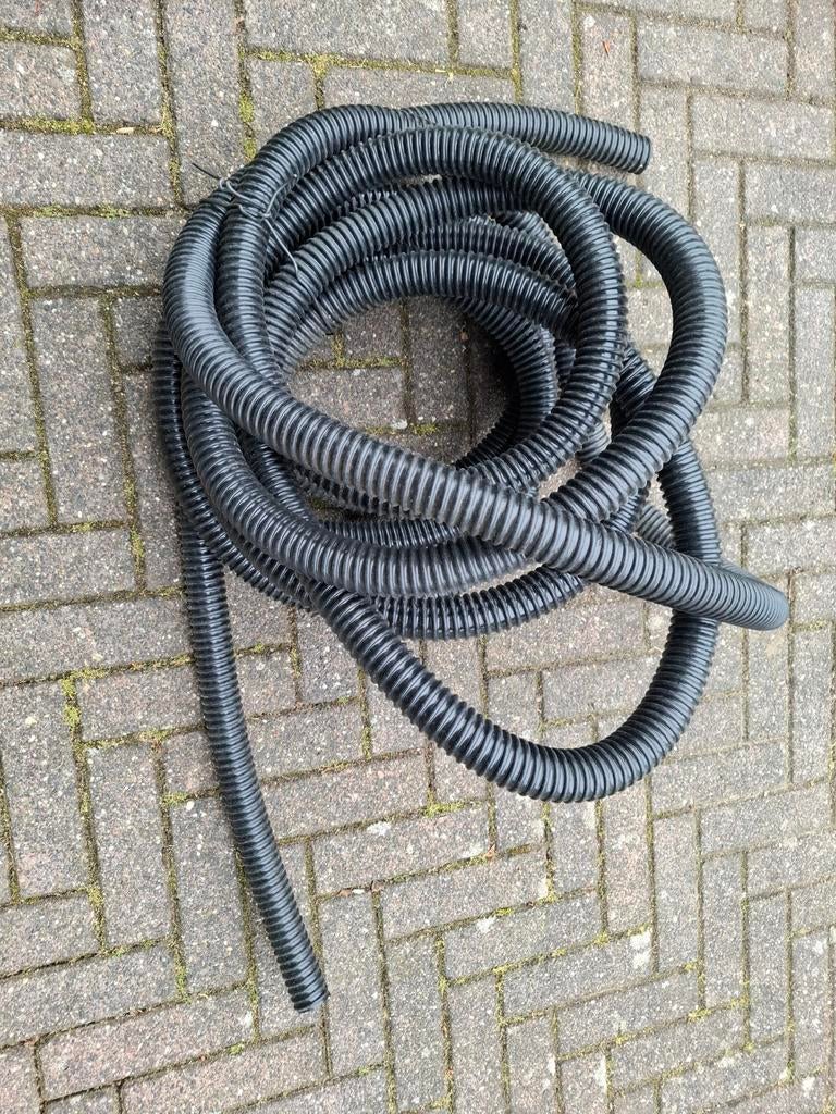 Vijverslang rond 30 mm en 25 mm, Ophalen of Verzenden, Gebruikt