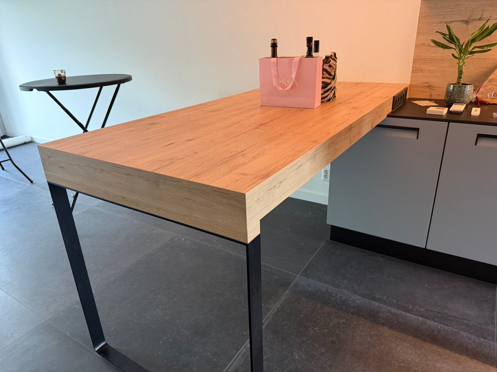 Bartafel, Huis en Inrichting, Tafels | Eettafels, Zo goed als nieuw, 50 tot 100 cm, 200 cm of meer, Rechthoekig, Ophalen