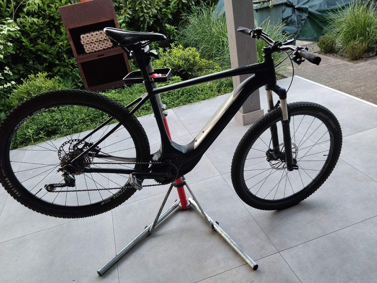 elektrische mountainbike Specialized Levo, Fietsen en Brommers, Ophalen, Overige merken