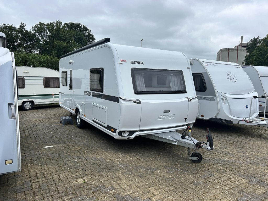 Eriba Nova Trend 530 Enkele bedden V uitsnede, Caravans en Kamperen, Rondzit, Schokbreker, Bedrijf, Eriba