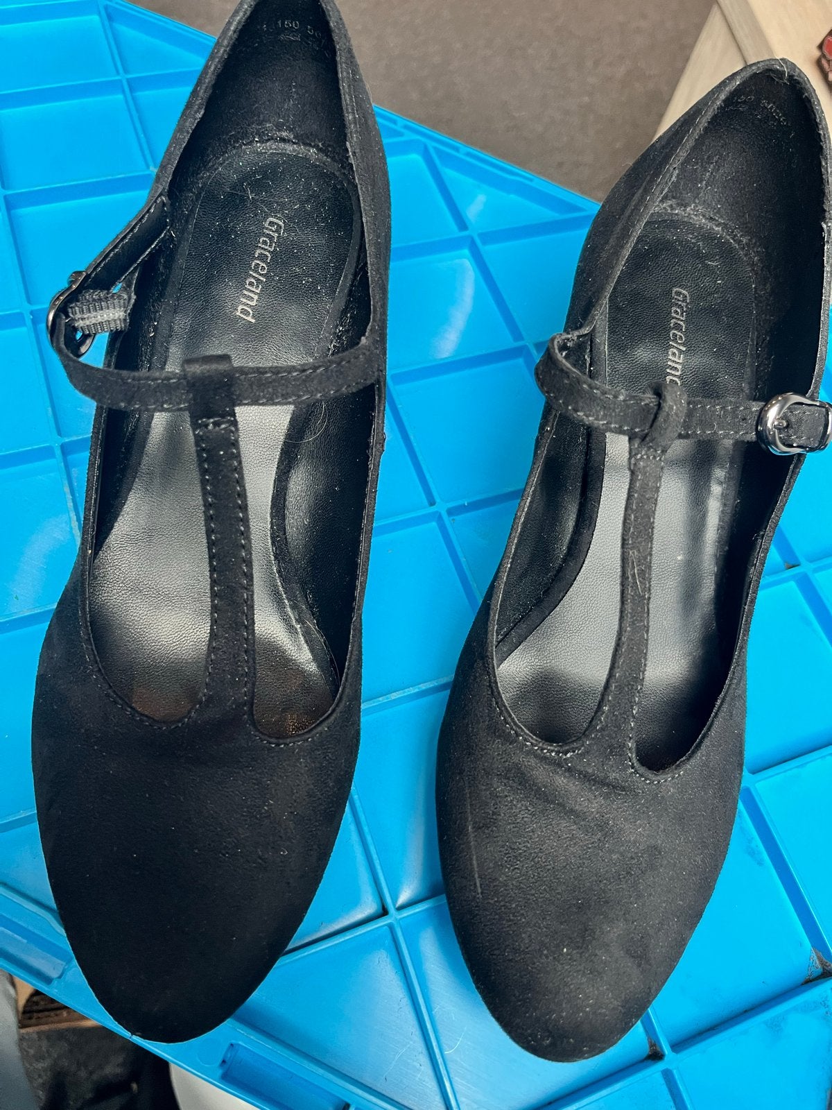 Graceland Zwarte Pumps met T-bandje - Maat 38, Pumps, Zwart, Nieuw, Ophalen of Verzenden
