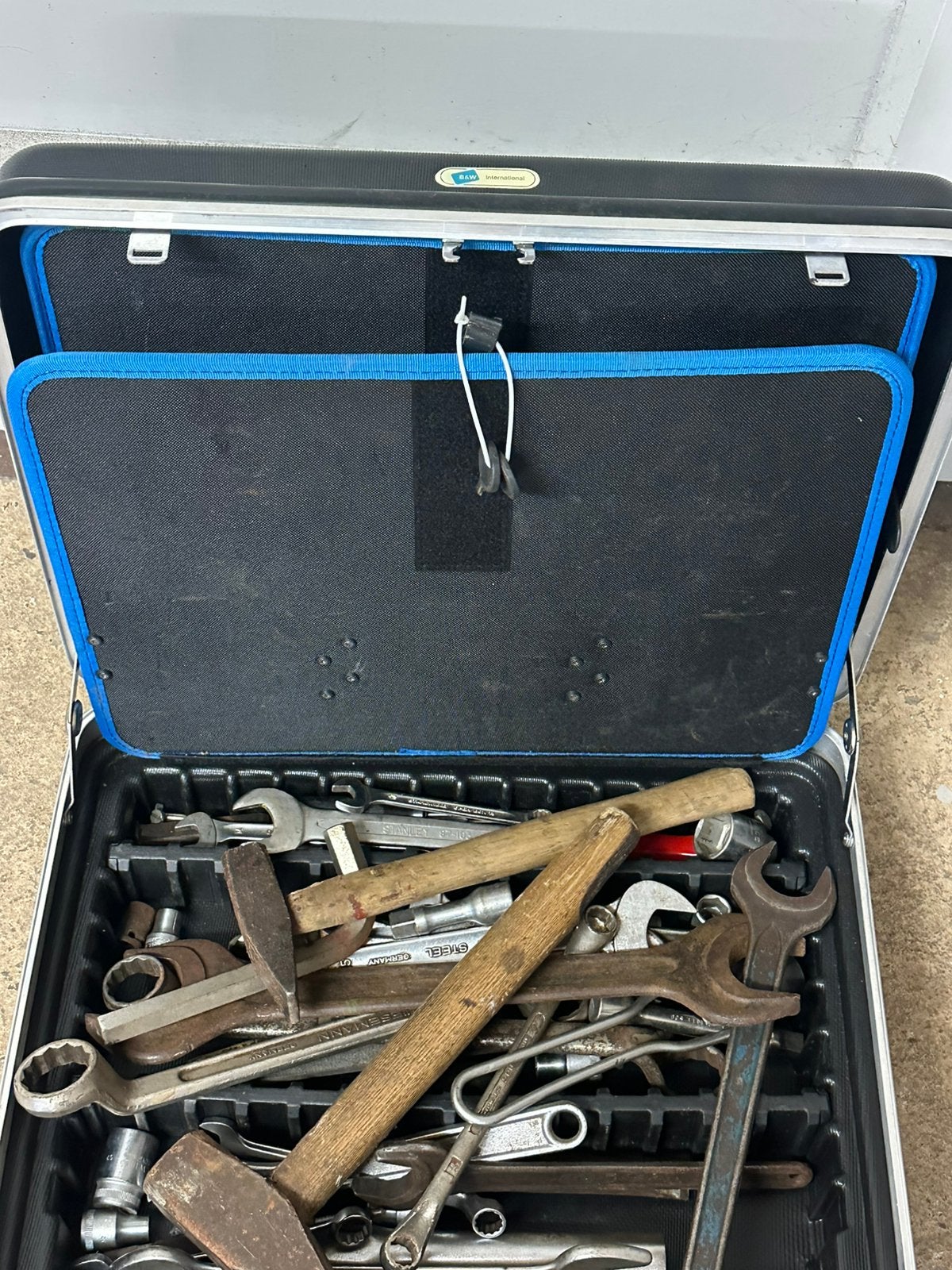 Gereedschap met koffer, Ophalen, Gebruikt