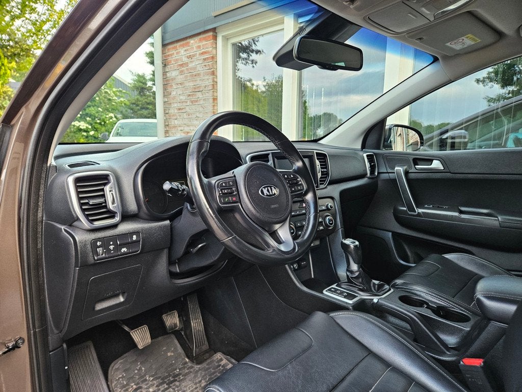 Kia Sportage 1.6 GDI Style Edition Trekhaak! Leer! Camera! N, Auto's, Voorwielaandrijving, Gebruikt, 4 cilinders, Bruin