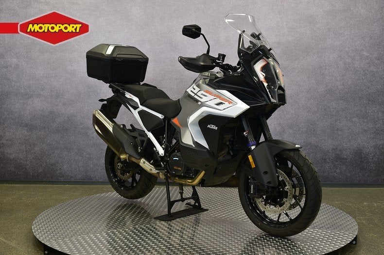 KTM 1290 SUPER ADVENTURE S (bj 2023), KTM Sportmotorcycle GMBH, Bedrijf, Toermotor, Stallhofnerstrasse 3
5230  Mattighofen, AT