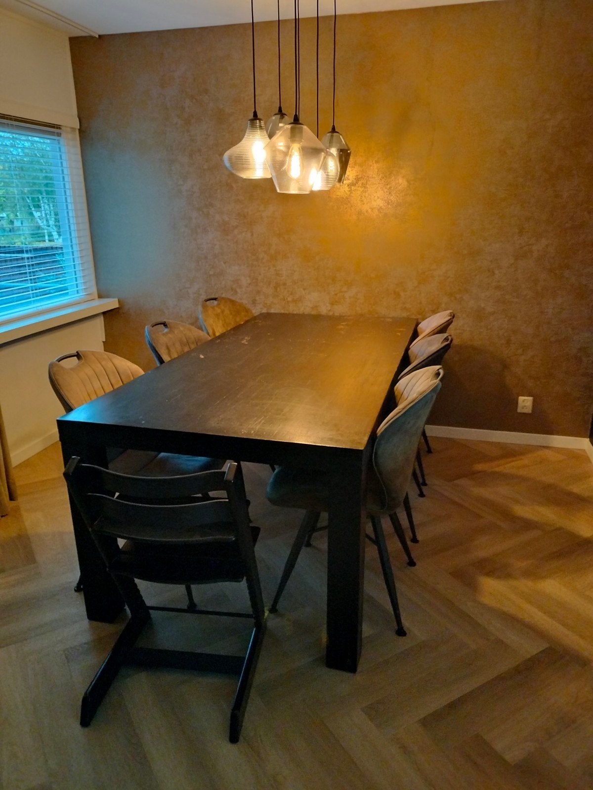 eetkamer tafel GRATIS!, Ophalen, Gebruikt, 75 m² of meer, Laminaat