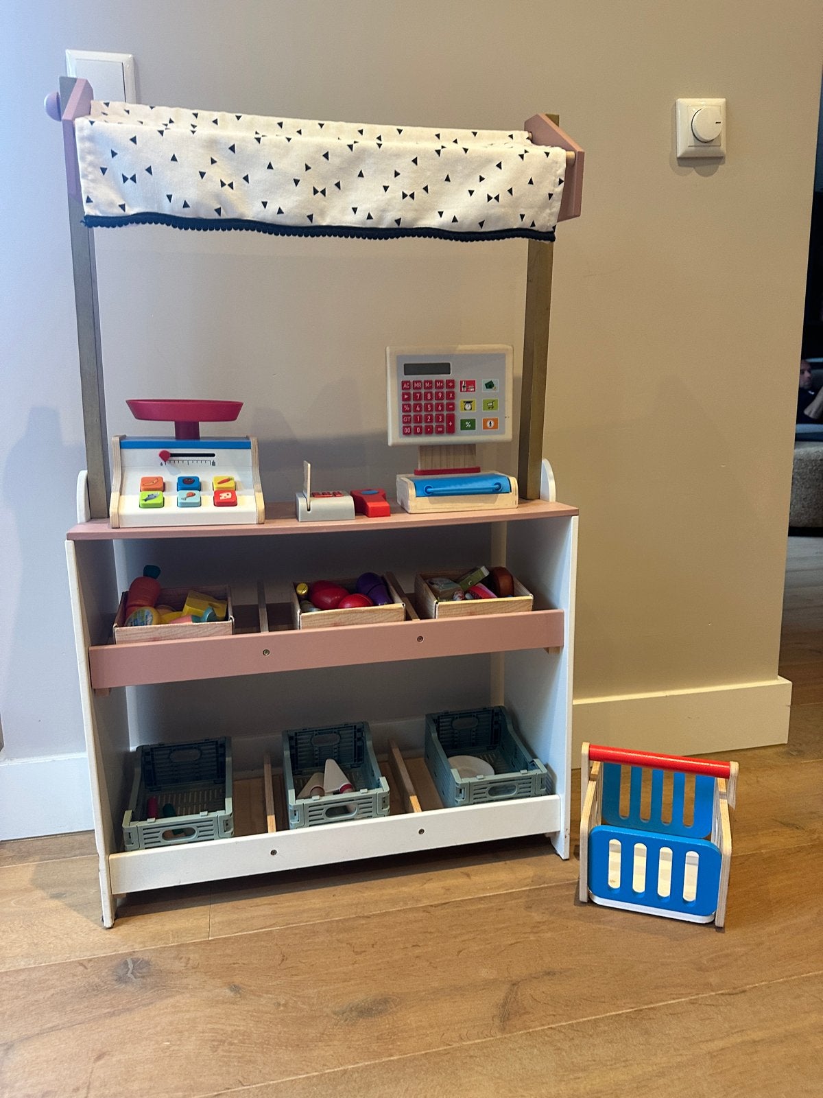 Speel winkeltje / kraampje met accessoires, Ophalen, Zo goed als nieuw, Jongen of Meisje