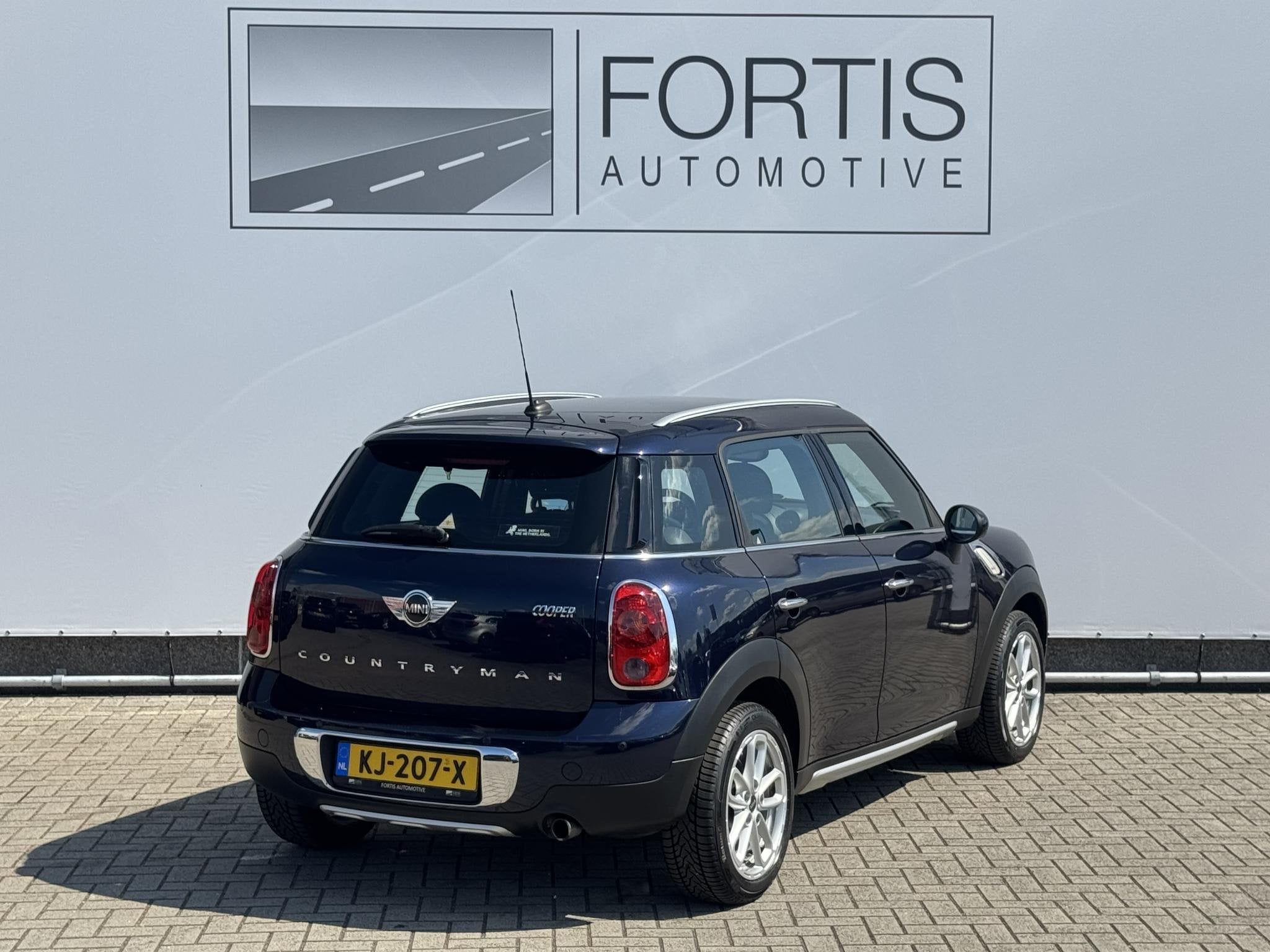 MINI Countryman 1.6 Cooper Pepper NL-AUTO | NAVI | GOED ONDE, Voorwielaandrijving, Stof, Gebruikt, Euro 6