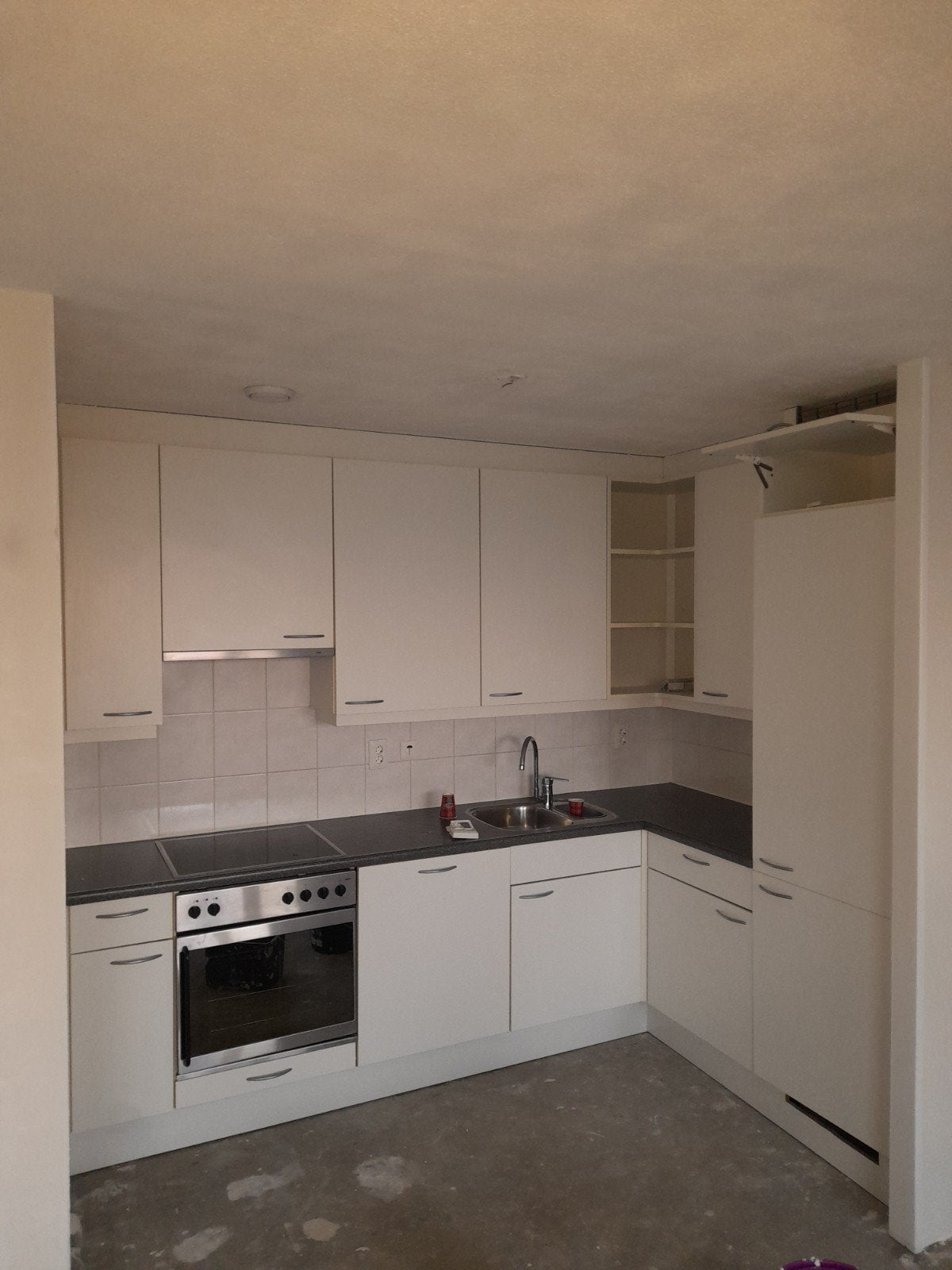Hoekkeuken van Bruynzeel compleet met inbouwapparatuur, Huis en Inrichting, Keuken | Complete keukens, Gebruikt, Wit, Hoekkeuken