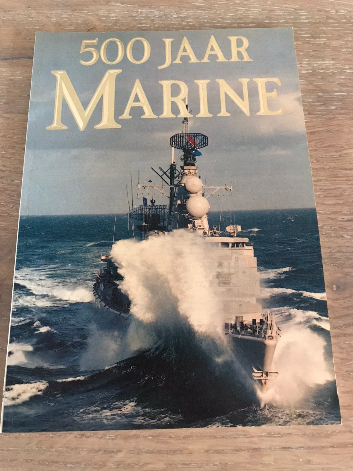Boek 500 Jaar Marine Geschiedenis Scheepvaart Luchtvaart MLD, Ophalen of Verzenden, Zo goed als nieuw, Boek of Tijdschrift