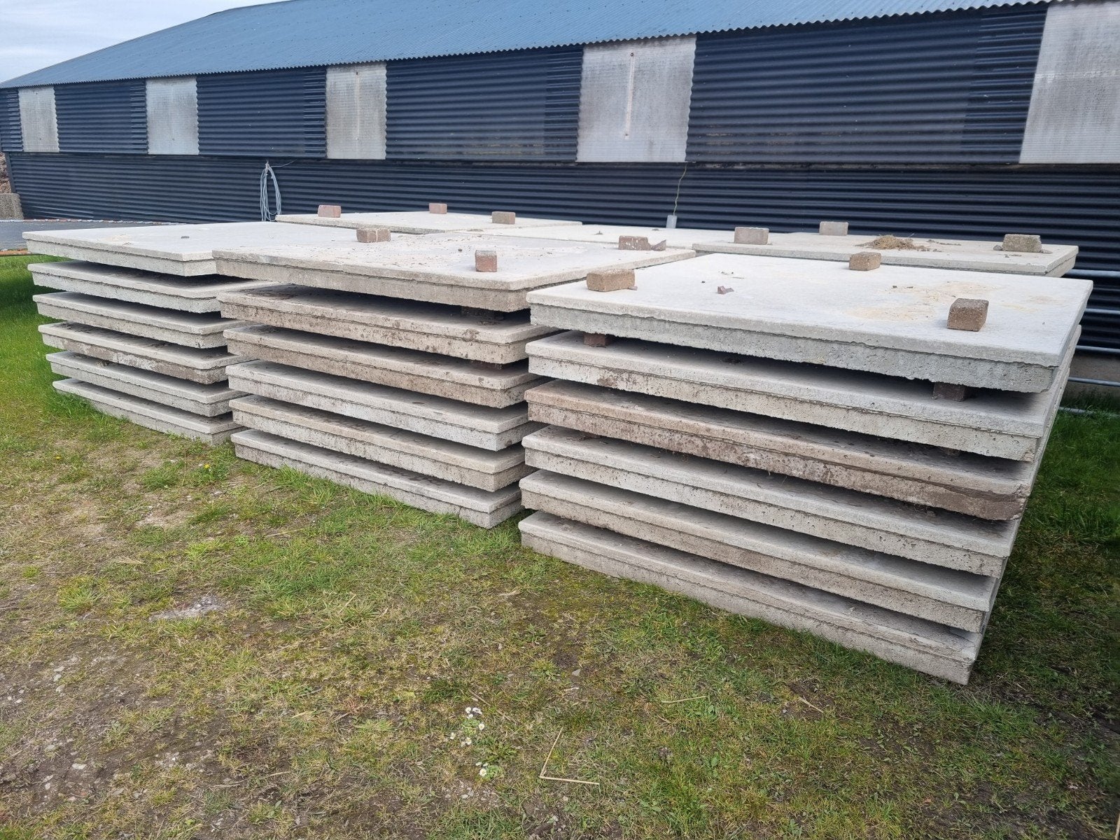 Nieuwe en Gebruikte Stelconplaten, Ophalen, Gebruikt