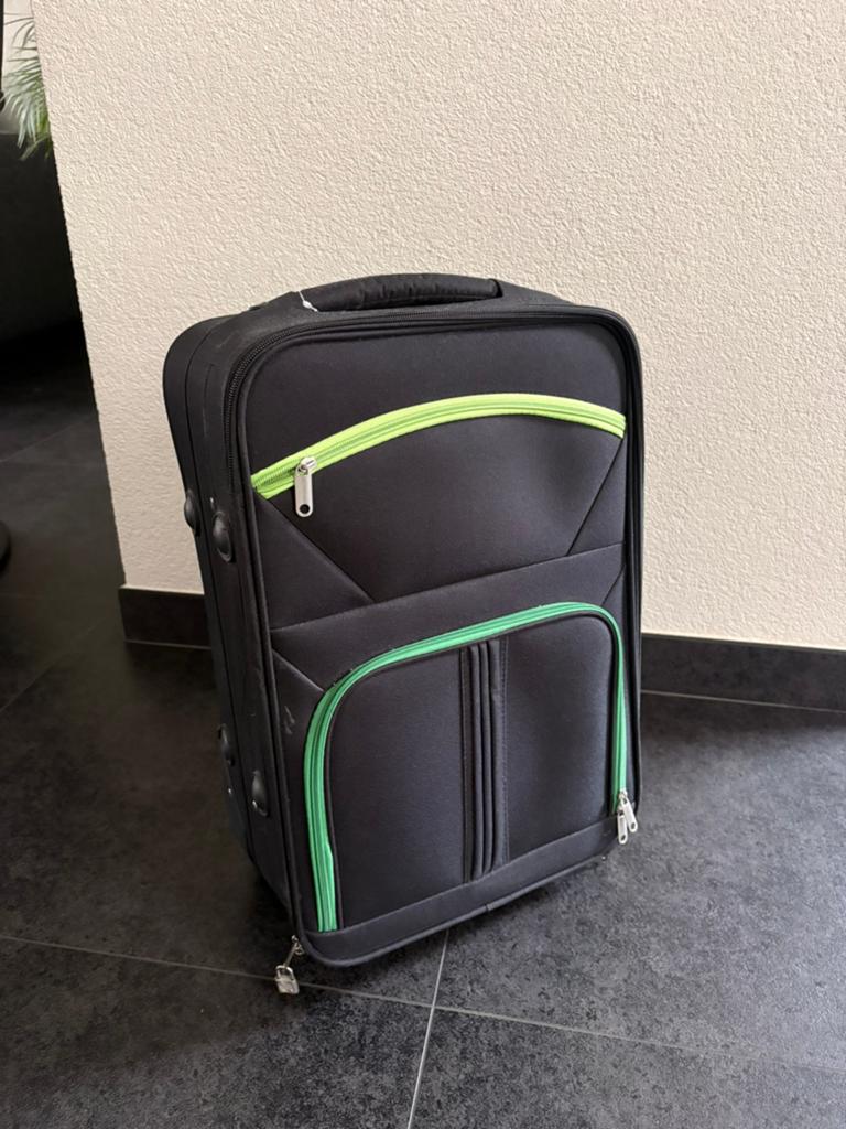 Zwarte Centerparcs koffer, Ophalen, 50 tot 60 cm, Hard kunststof, Zo goed als nieuw