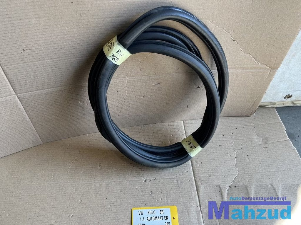 VW POLO 6R 6C rechts voor deurrubber 2009-2016, Auto-onderdelen, Gebruikt, Volkswagen, Volkswagen AG, Berliner Ring 2
38440  Wolfsburg, DE