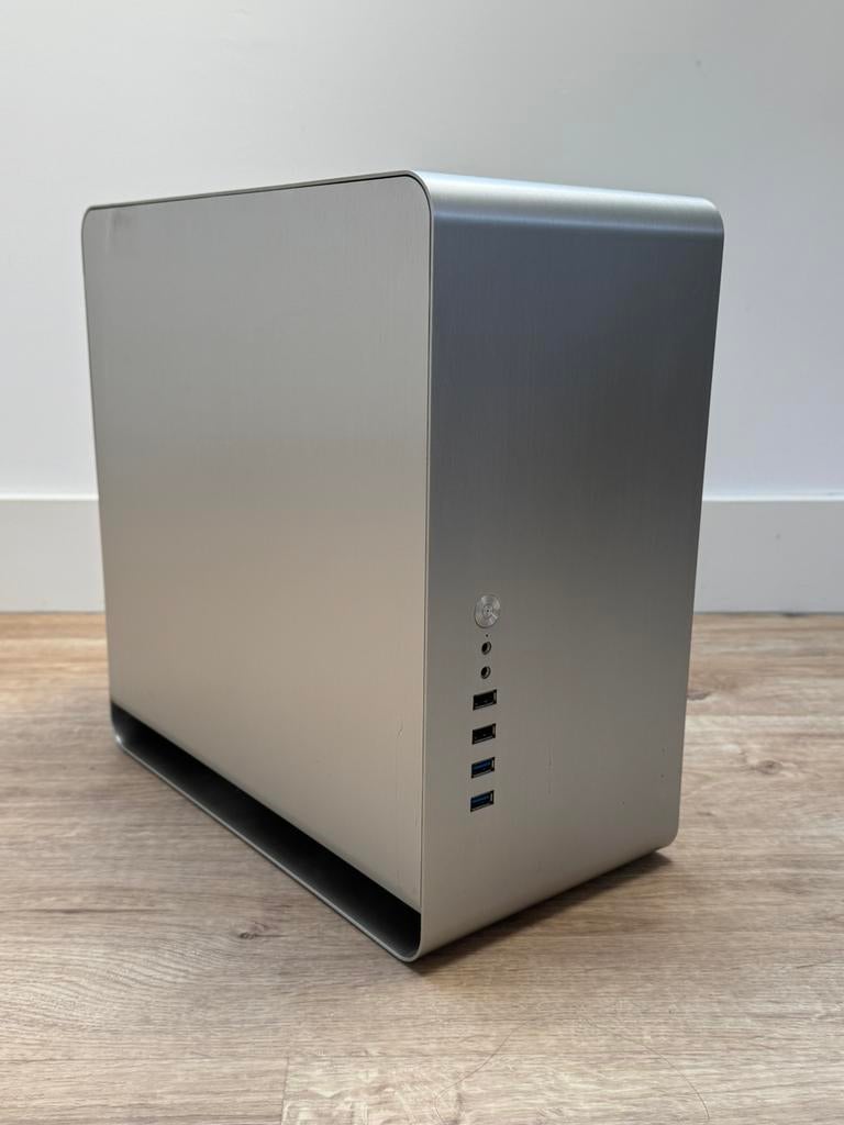 UMX 3 PC Case, Ophalen, Zo goed als nieuw