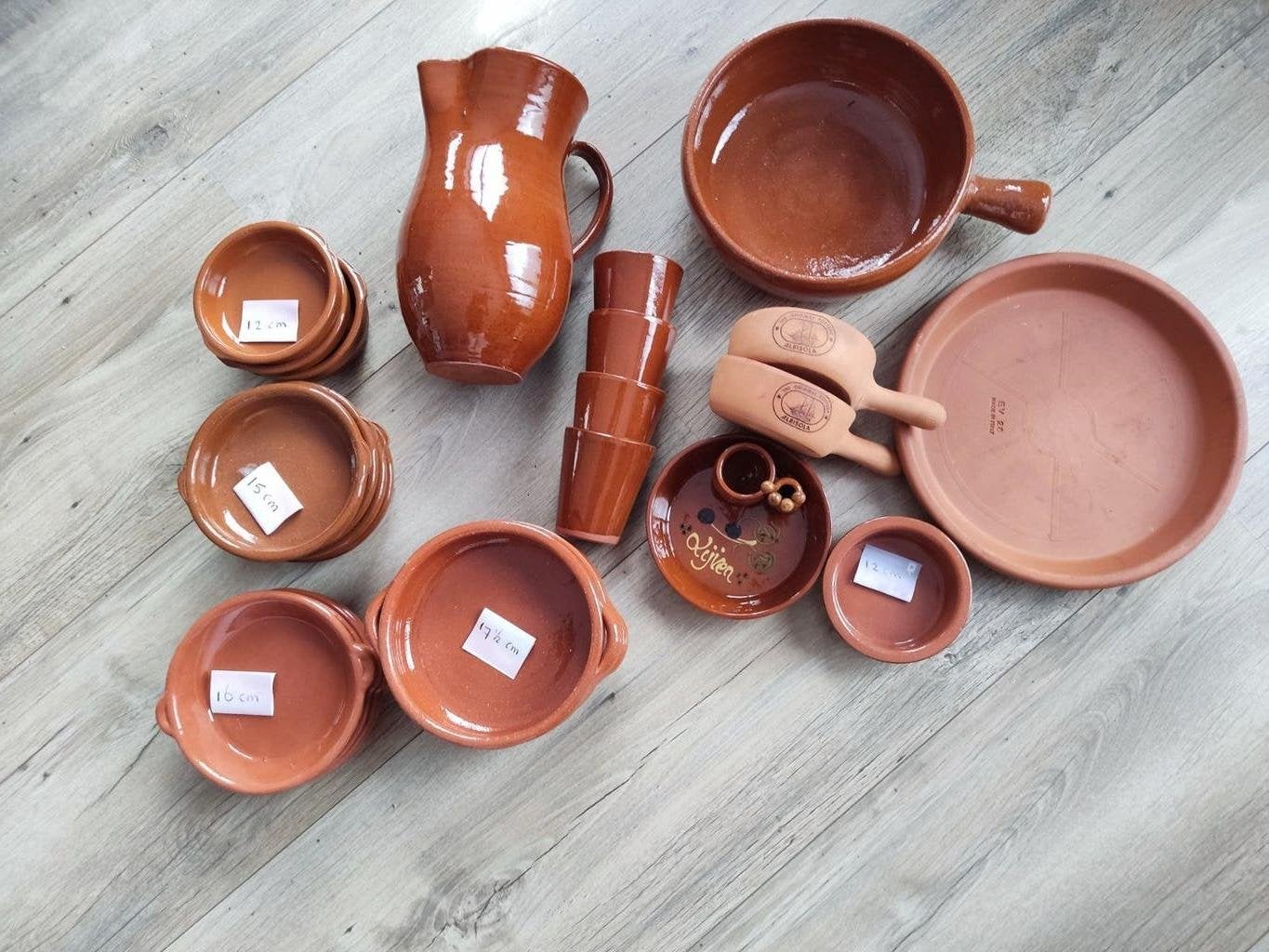 AARDEWERK TAPAS SERVIES, SANGRIAKAN, SCHALEN EN BEKERS, Ophalen, Overige merken, Overige typen, Zo goed als nieuw