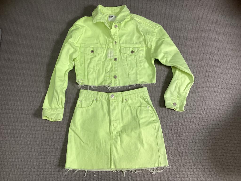 Bershka Neon Groen Denim Setje Maat XS 170/176, Kinderen en Baby's, Kinderkleding | Maat 170, Ophalen of Verzenden, Zo goed als nieuw