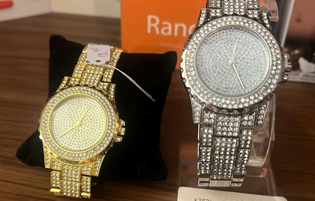 Strass horloges zilver of goudkleur NIEUW, Ophalen of Verzenden, Nieuw, Staal, Overige merken