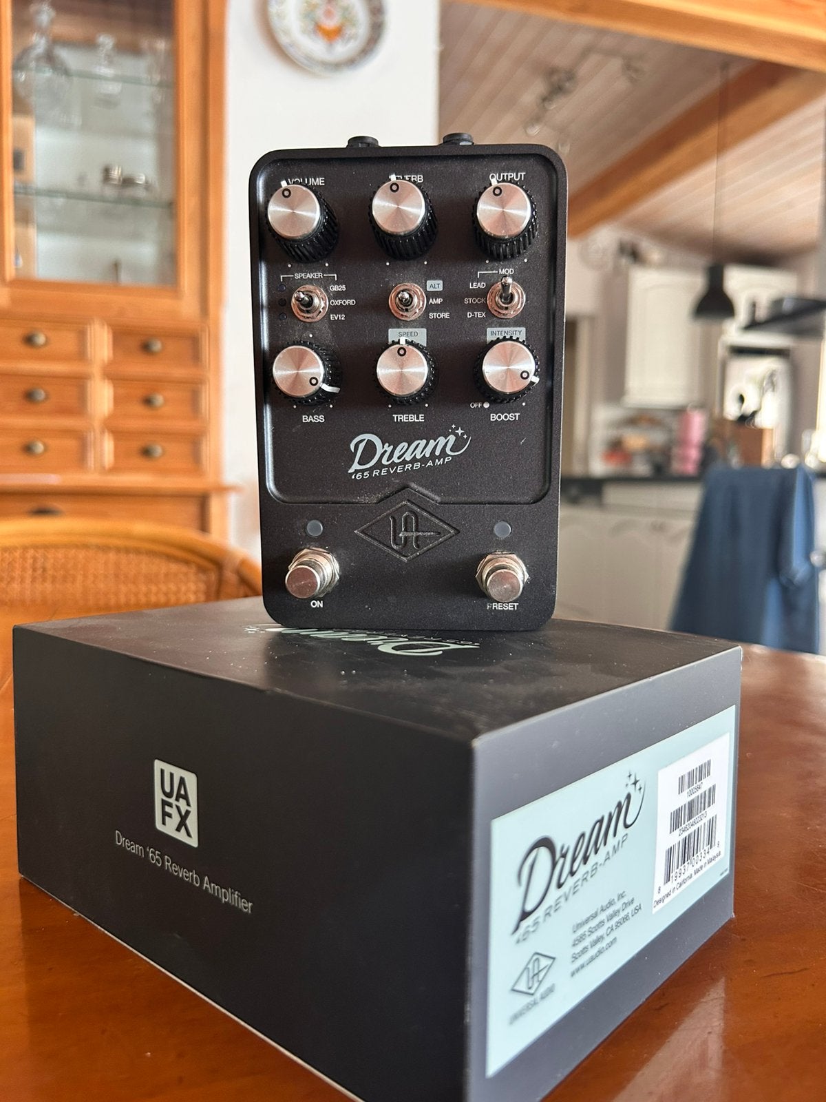 Universal Audio Dream ’65 Reverb Amplifier compleet in doos, Muziek en Instrumenten, Effecten, Verzenden, Zo goed als nieuw, Distortion, Overdrive of Fuzz