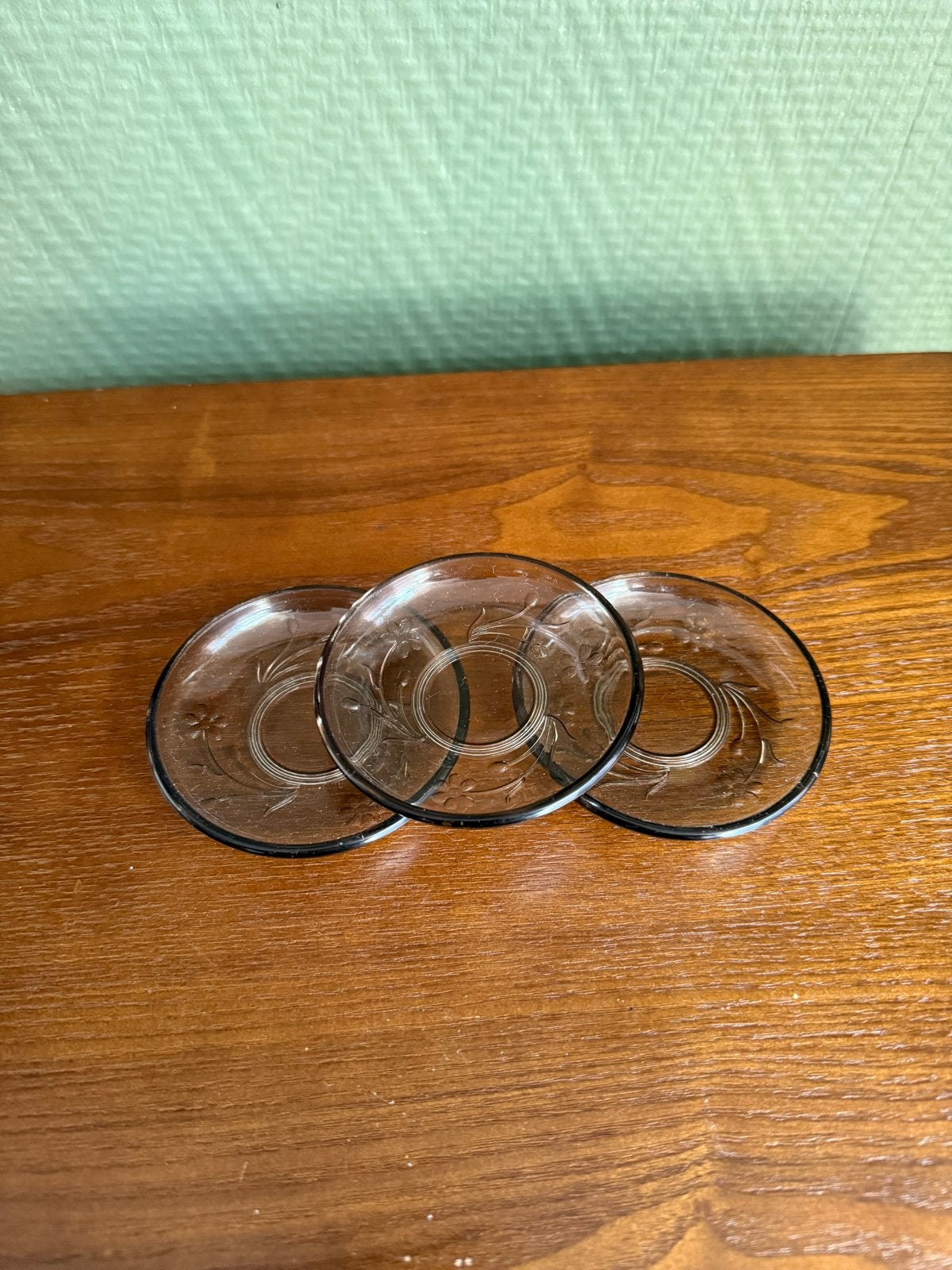 Vintage glazen onderzetters met bloemmotief (set van 3), Huis en Inrichting, Ophalen of Verzenden, Glasonderzetter, Gebruikt, Glas