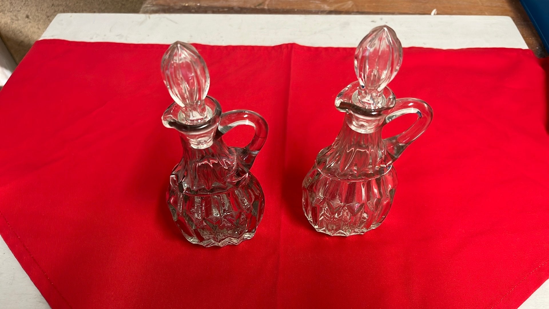 Vintage 2 stuks heldergkazen olie of azijn karaf, Ophalen of Verzenden