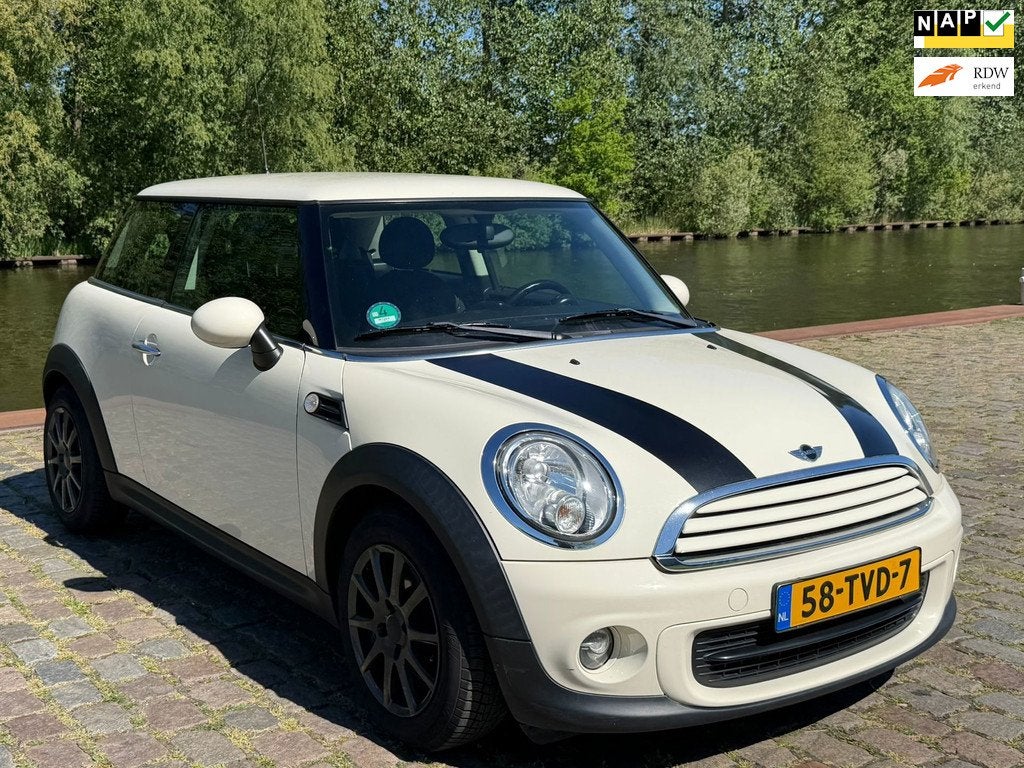 Mini Mini 1.6 One MINIMALIST Business Line Airco elektrische, Voorwielaandrijving, Euro 5, 4 cilinders, 4 stoelen