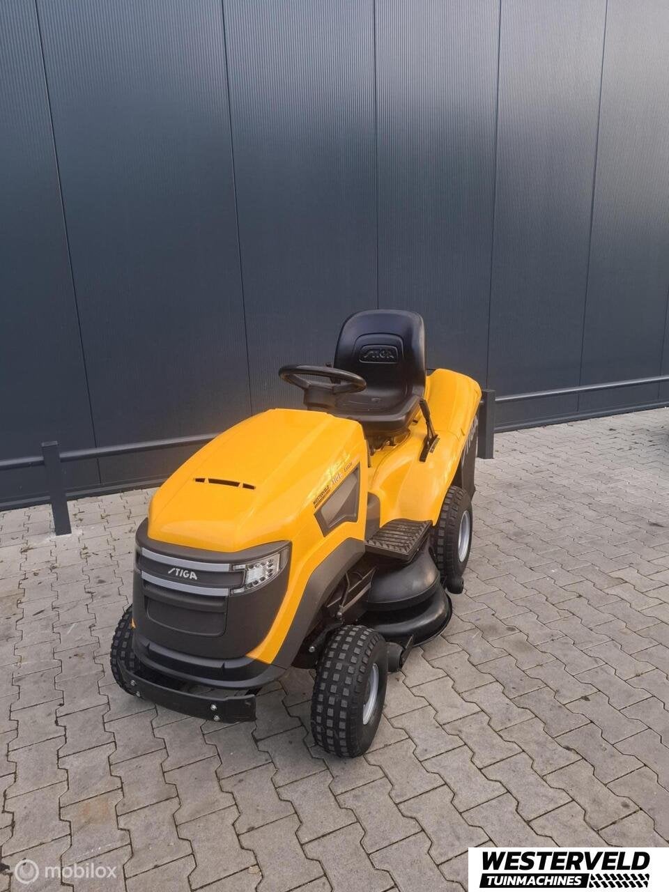 Gebruikte Stiga Estate 6102HW zitmaaier opvang 2 cilinder, Gebruikt, Info@westerveldtuinmachines.nl, Handelsplein, Stiga