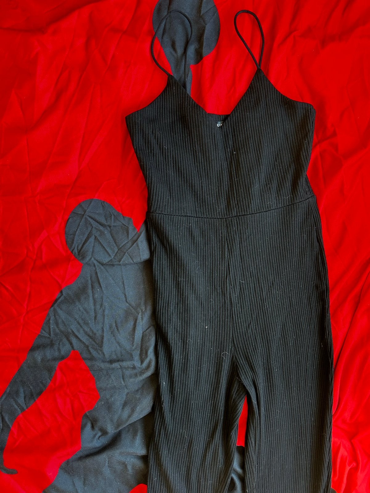 Zwarte geribbelde jumpsuit met spaghettibandjes, Kleding | Dames, Jumpsuits, Ophalen of Verzenden, Nieuw, Maat 36 (S), Zwart