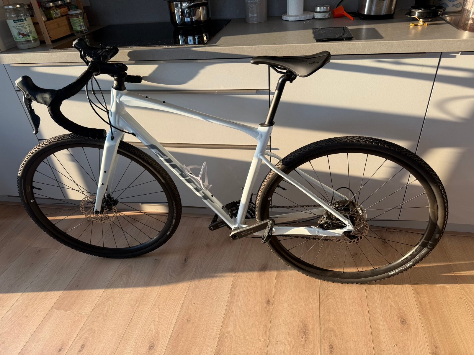 Giant Revolt 2 2026 gravel bike M/L, Fietsen en Brommers, Ophalen, Aluminium, Giant, Zo goed als nieuw