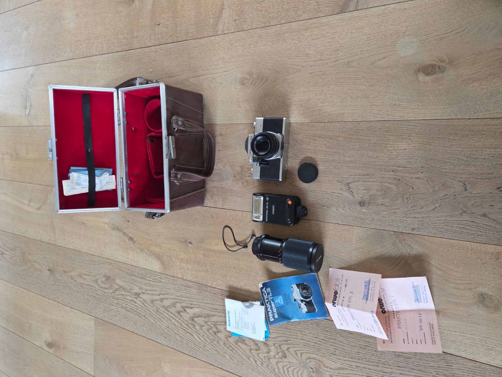 Praktica Super TL3 Spiegelreflexcamera met accessoires, Ophalen of Verzenden, Gebruikt, Spiegelreflex, Overige Merken